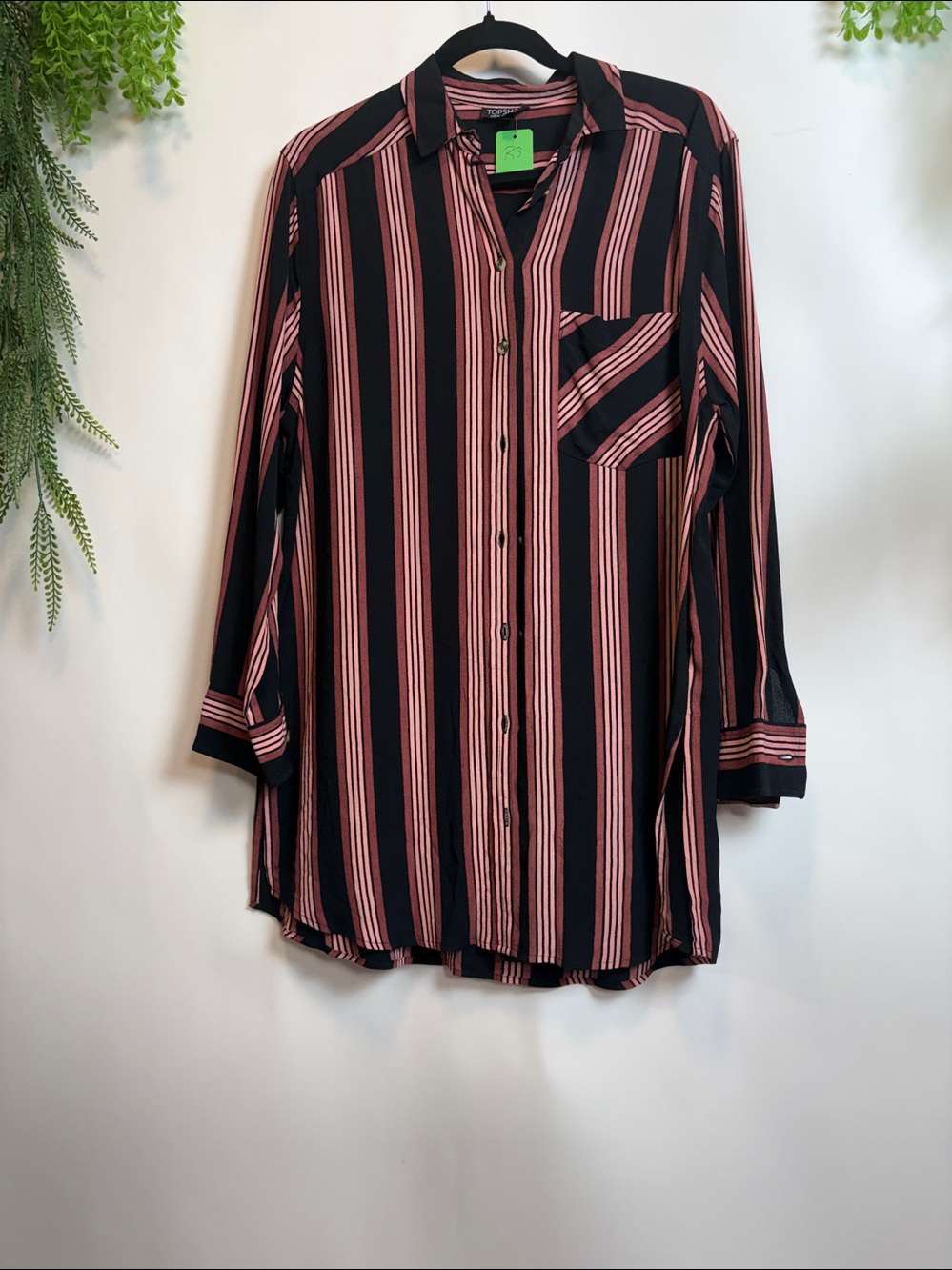 Top shop blouse. Striped. Size 4  long sleeve.